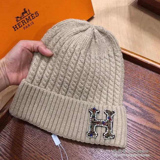愛馬仕HERMES 新款兔絨加羊絨 百搭款帽子圍巾套裝 LLWJ8497